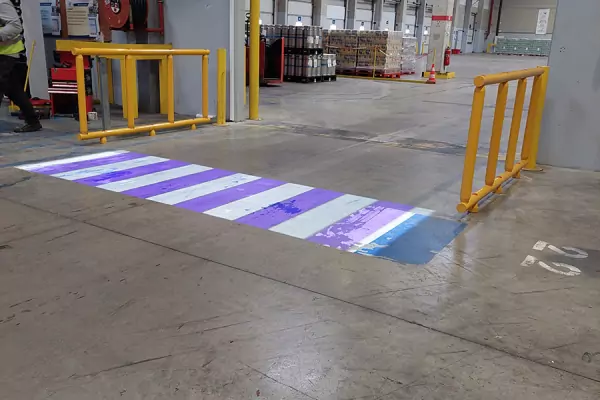 Réalisation de marquage et signalétique au sol pour les entreprises image 4
