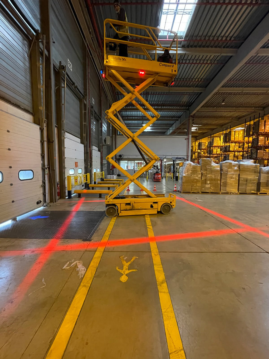 projecteur-ligne-led-nacelle