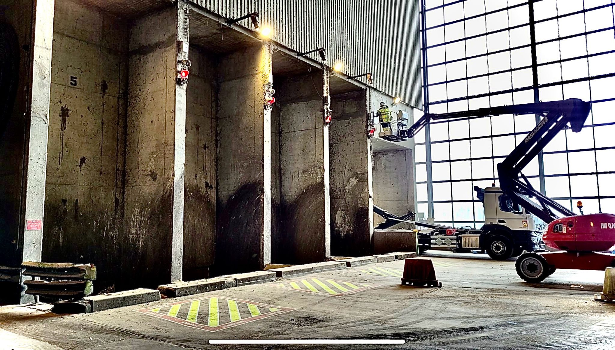 Signalisation lumineuse au sol Suez image 2